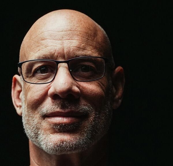 online erotic content presence