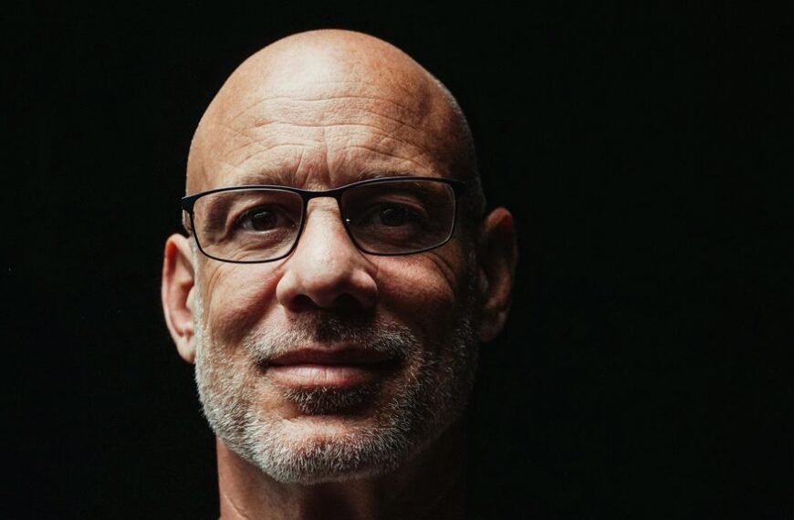 online erotic content presence