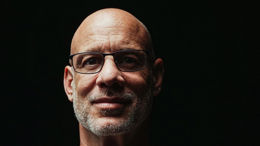 online erotic content presence